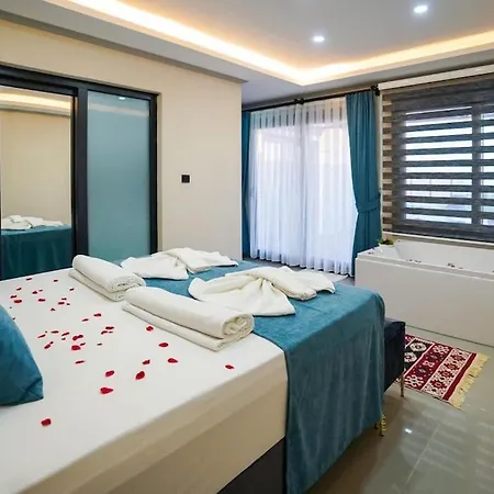 Hotel Mees / Kargi